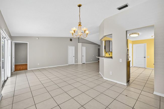 7513 Savannah Ln, House other with 3 bedrooms, 2 bathrooms and null parking in TAMPA FL | Image 8