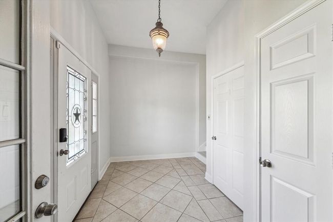 138 Isles End Rd, House other with 4 bedrooms, 3 bathrooms and 2 parking in Tiki Island TX | Image 4
