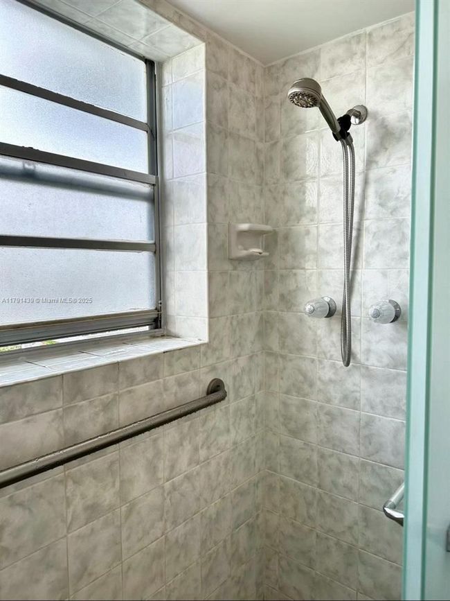 B611 - 2150 Sans Souci Blvd, Condo with 2 bedrooms, 2 bathrooms and null parking in North Miami FL | Image 18