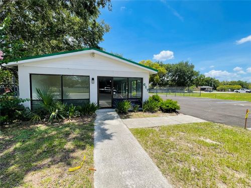 617 N John Young Pkwy, Kissimmee, FL, 34741-4907 | Card Image