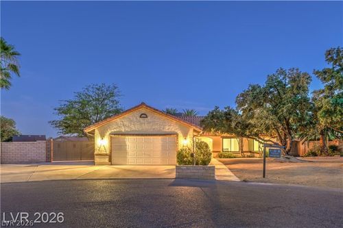 5325 N El Capitan Way, Las Vegas, NV, 89149-3417 | Card Image