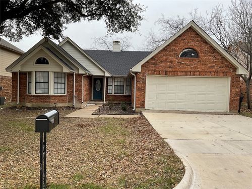 6003 Glenwood Dr, Arlington, TX, 76017-6421 | Card Image