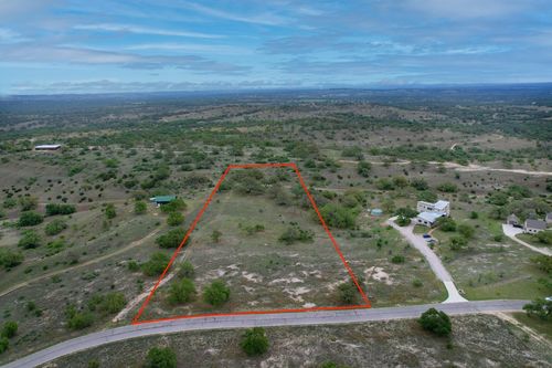 195 Cypress View Dr, Johnson City, TX, 78636-5521 | Card Image