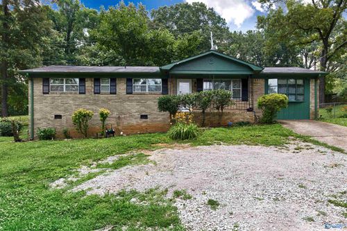 2901 Greenhill Dr Nw, Huntsville, AL, 35810-3350 | Card Image