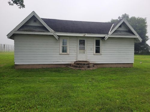 37646 Paw Paw Rd, Paw Paw, MI, 49079-9755 | Card Image