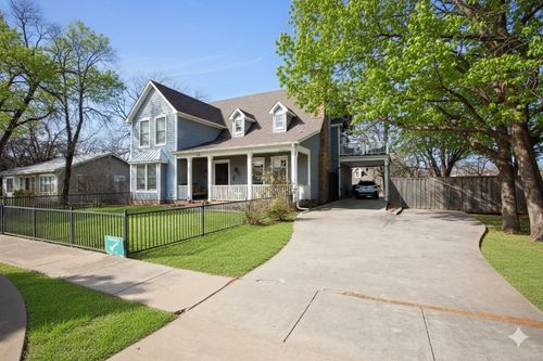 816 Plum St, Graham, TX, 76450-3517 | Card Image
