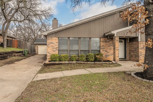 8317 Elm Ct, North Richland Hills, TX, 76182-6001 | Card Image