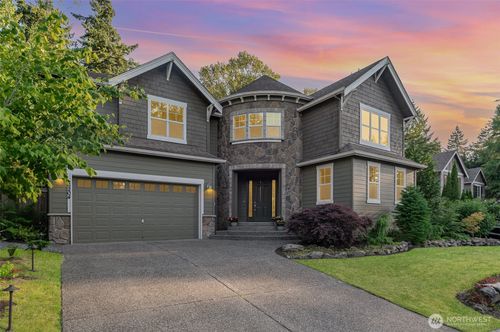 8204 135th Pl Se, Snohomish, WA, 98296-5937 | Card Image