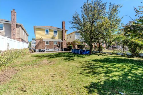 fl-2nd-15 Murray St, Whitestone, NY, 11357-2646 | Card Image