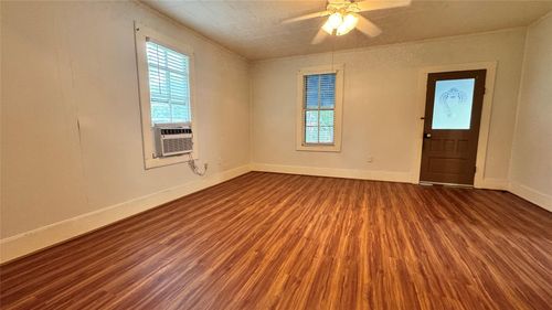 9149 Johns St, Chappell Hill, TX, 77426-5001 | Card Image