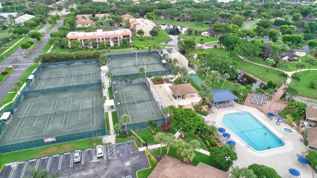 10088 Shadywood Pl, Condo with 2 bedrooms, 2 bathrooms and null parking in Boynton Beach FL | Image 30
