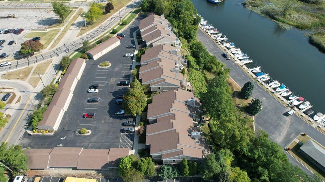 201 Wayne St, Condo with 3 bedrooms, 2 bathrooms and null parking in Saint Joseph MI | Image 42