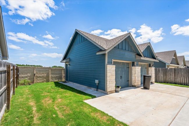 1725 Cobblecrest Ln, House other with 4 bedrooms, 3 bathrooms and 4 parking in Leander TX | Image 31