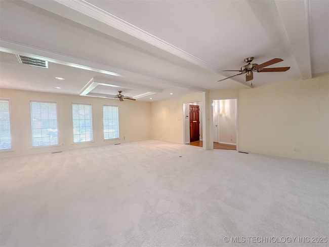5807 S New Haven Ave, House other with 3 bedrooms, 3 bathrooms and null parking in Tulsa OK | Image 8