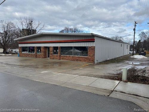 5981 Fulton St, Mayville, MI, 48744-9800 | Card Image