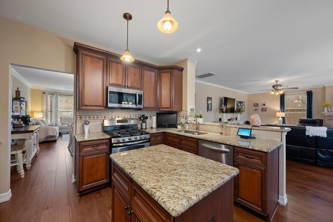 The kitchen has been totally renovated | Image 5