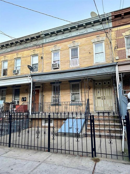 229 Nichols Ave, Brooklyn, NY, 11208-1813 | Card Image