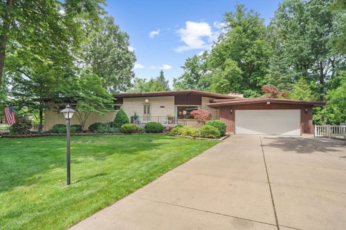 8936 Birchwood Ct, Newport, MI, 48166-9300 | Card Image
