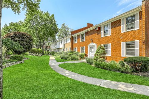 114-114 Parkside Dr, Suffern, NY, 10901-7843 | Card Image