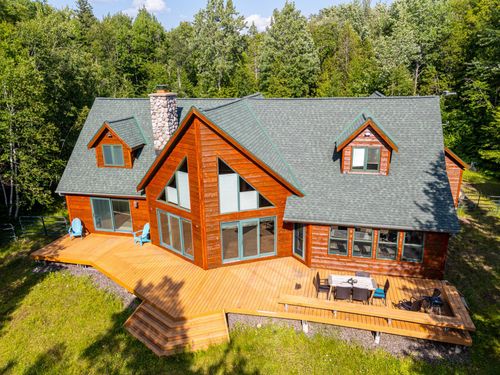 6448 Lakeshore Dr, Wakefield, MI, 49968 | Card Image