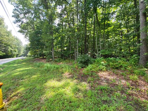 207 Saint George Dr, Crossville, TN, 38558-8850 | Card Image