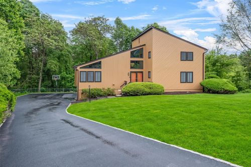 30 Apple Hill Dr, Cortlandt Mnr, NY, 10567-5223 | Card Image