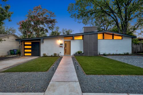 3007 Village Dr, Austin, TX, 78731-5525 | Card Image