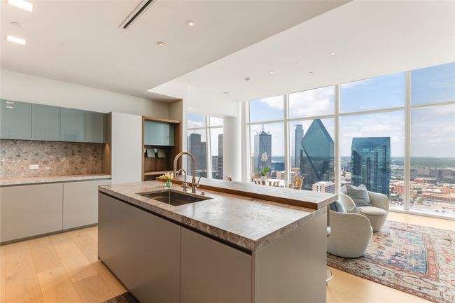 Kitchen | Image 11
