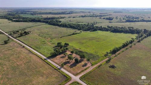 1992 R Ave, Wilsey, KS, 66873-9669 | Card Image