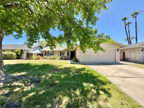 3032 Sleepy Hollow Dr, Stockton, CA, 95209-1145 | Card Image