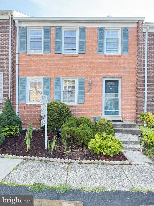 5055 Tibbitt Ln, BURKE, VA, 22015-1520 | Card Image