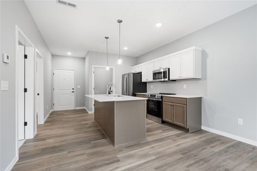 104-4428 Deer Creek Rd, Iowa City, IA, 52246-4002 | Card Image