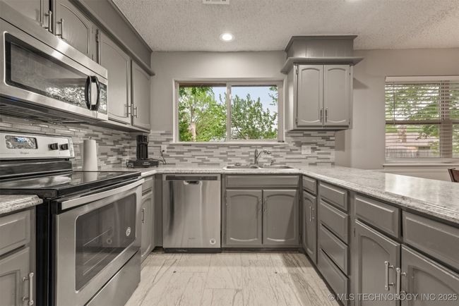 505 24 Th St, House other with 3 bedrooms, 2 bathrooms and null parking in Broken Arrow OK | Image 15