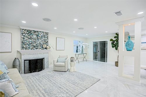 17230 San Lorenzo Cir, Fountain Valley, CA, 92708-3929 | Card Image