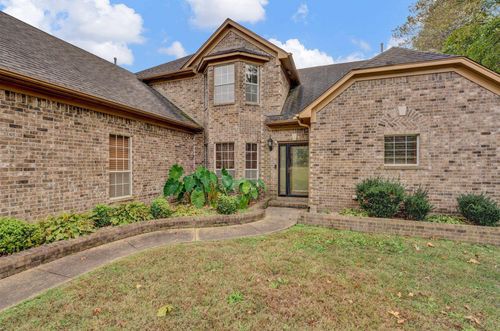 8939 Youngblood Rd, Olive Branch, MS, 38654-7762 | Card Image