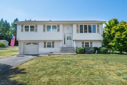 16 Sunset Ln, Oak Ridge, NJ, 07438-9779 | Card Image