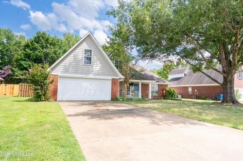 5676 Southbend Ln, Olive Branch, MS, 38654-3229 | Card Image