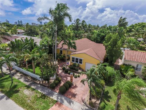 1612 Funston St, Hollywood, FL, 33020-6412 | Card Image