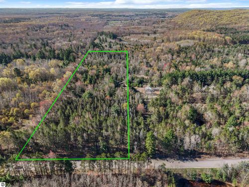 000 Wallin Rd, Thompsonville, MI, 49683 | Card Image