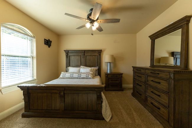 upstairs bedroom | Image 21