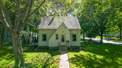 212 S Oakland St, Lake Crystal, MN, 56055-2134 | Card Image