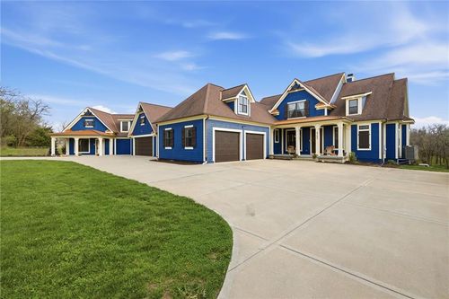 5763 W 335th St, Louisburg, KS, 66053-7241 | Card Image