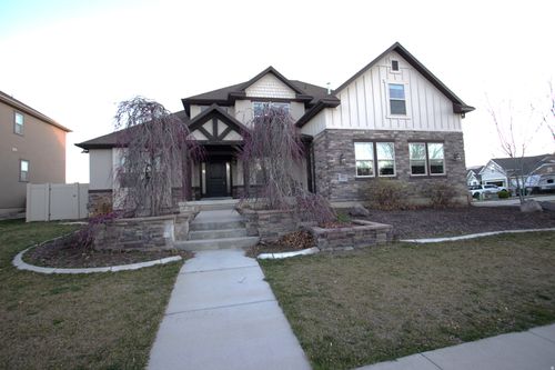 951 Grizzly Wulff Dr, Bluffdale, UT, 84065-5670 | Card Image