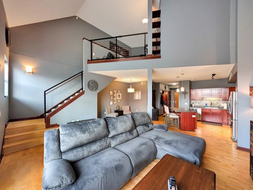 apt-305-308 E 18th St, Minneapolis, MN, 55404-2188 | Card Image