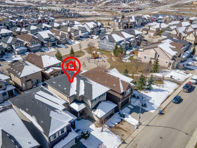 96 Evansview Manor, Home with 3 bedrooms, 2 bathrooms and 4 parking in Calgary AB | Image 3