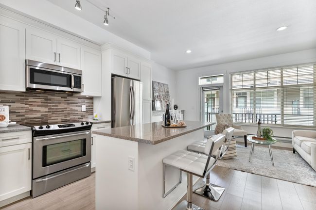 127 - 19525 73 Avenue, Townhouse with 3 bedrooms, 2 bathrooms and 2 parking in Surrey BC | Image 11