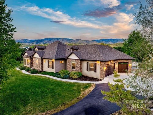 26 Hill Creek Rd, Horseshoe Bend, ID, 83629-5014 | Card Image
