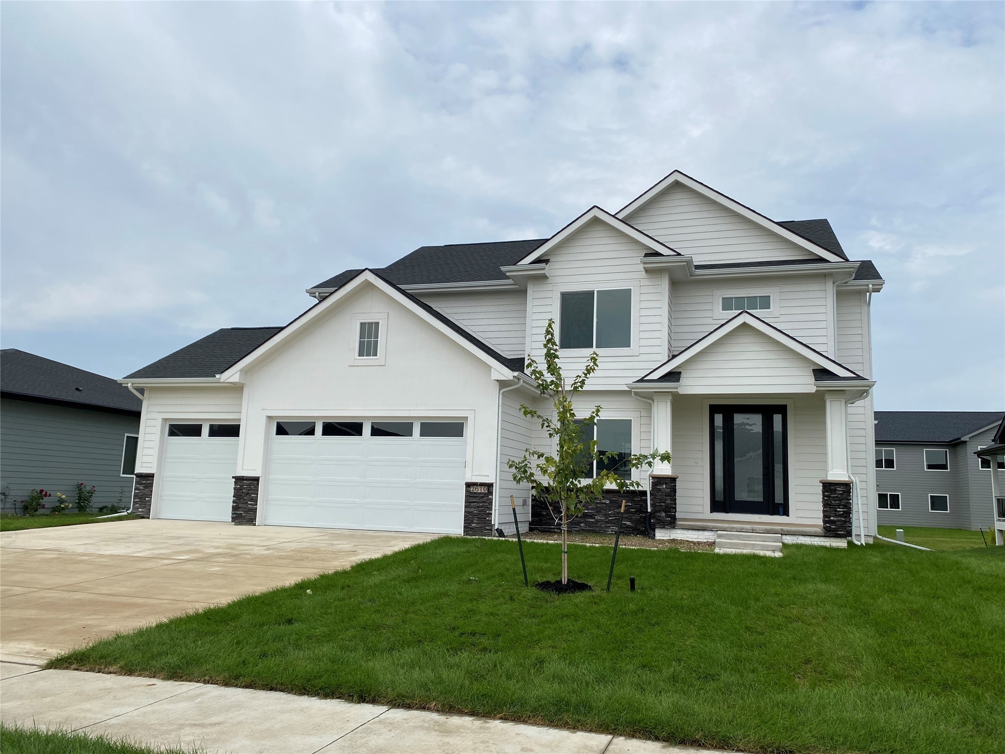 Abbott Dr, Waukee, IA 50263
