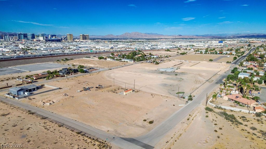 Land in Las Vegas 5
