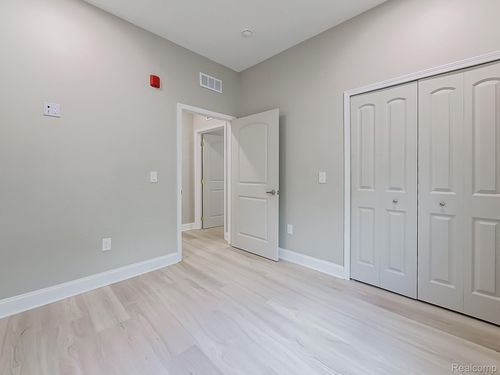 203-31480 Warren Rd, Westland, MI, 48185 | Card Image